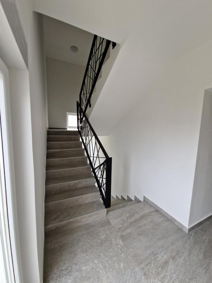 Emmi Nemira Omis Apartment Ngoại thất bức ảnh